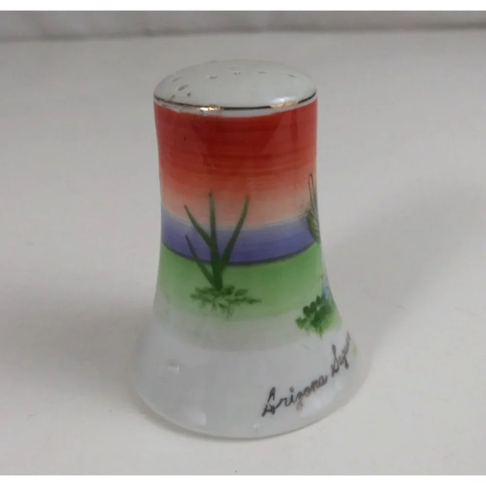 Vintage Saguaro Southwestern Arizona Souvenir Salt & Pepper Shakers - Picture 5 of 13